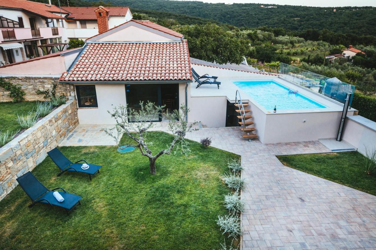Roner Resort Plavje Exterior photo